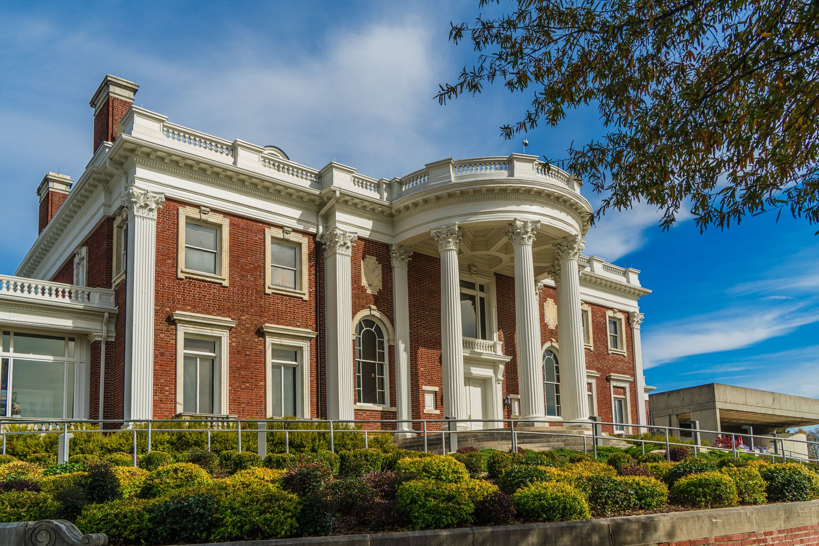 Greek Revival mansion similar to Gaineswood in Demopolis, AL